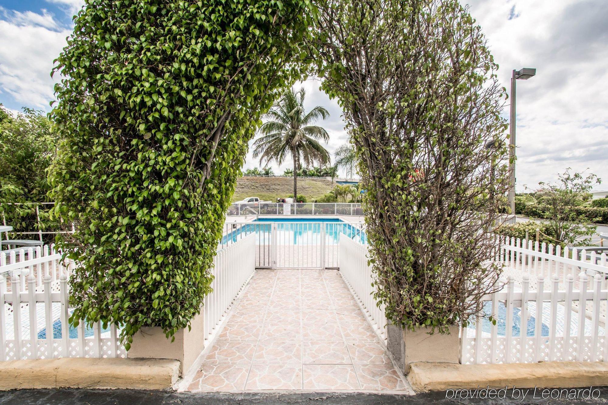 Belmont Inn & Suites Florida City Exteriör bild