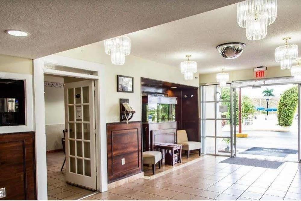 Belmont Inn & Suites Florida City Exteriör bild
