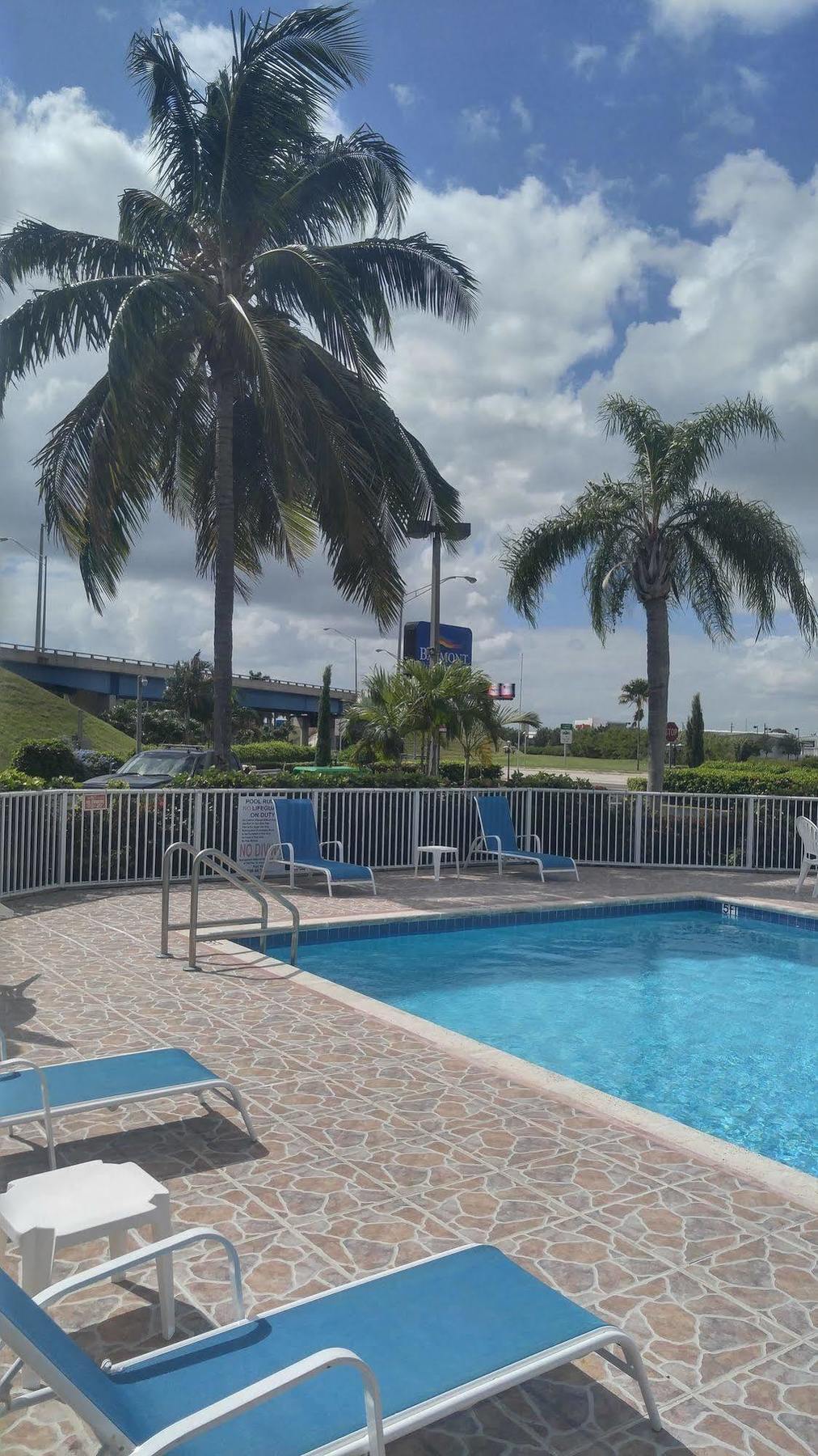 Belmont Inn & Suites Florida City Exteriör bild