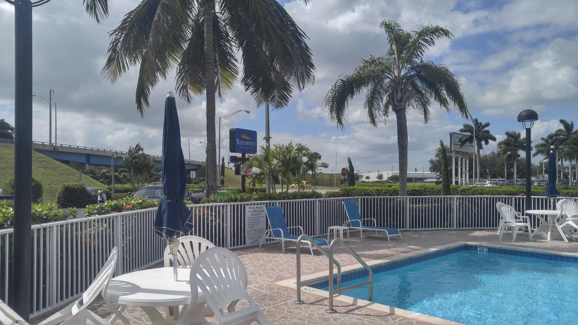 Belmont Inn & Suites Florida City Exteriör bild